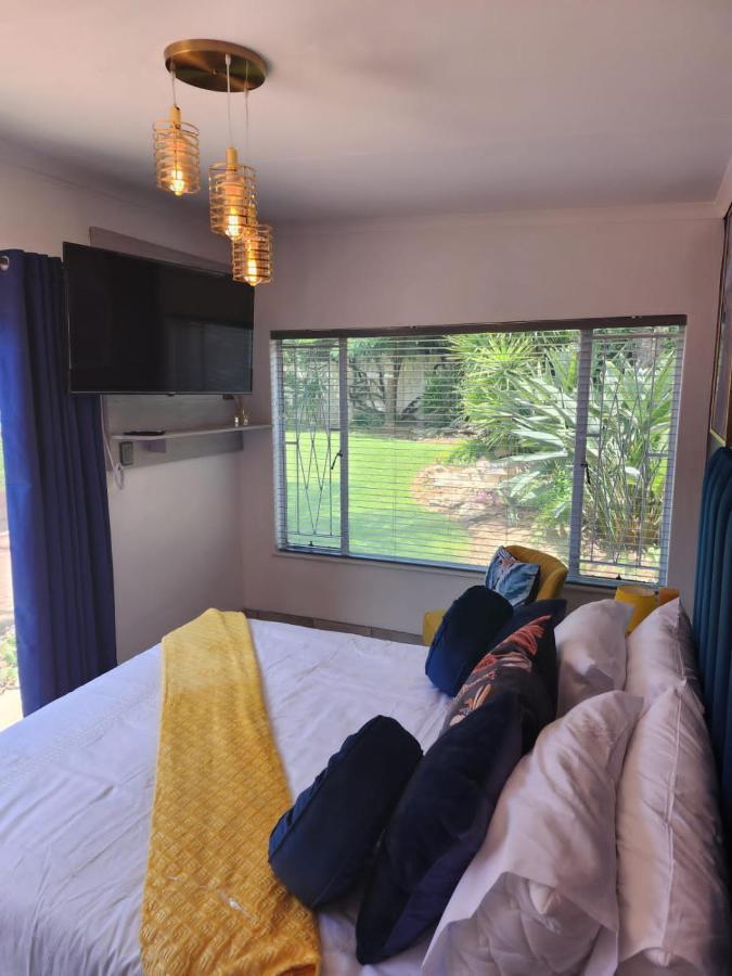 Sibella Guest House Bloemfontein Ngoại thất bức ảnh