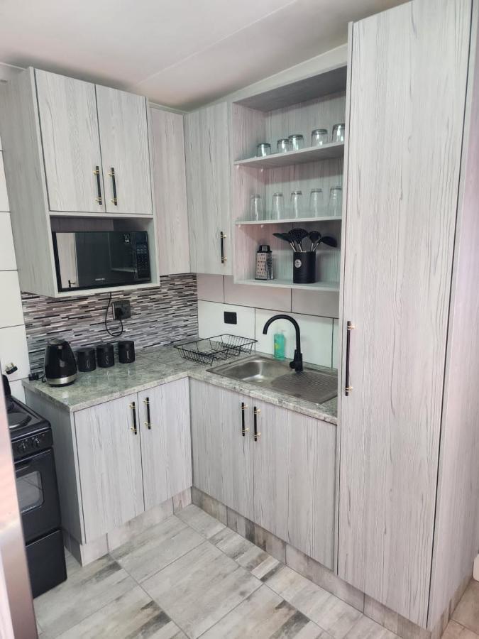 Sibella Guest House Bloemfontein Ngoại thất bức ảnh