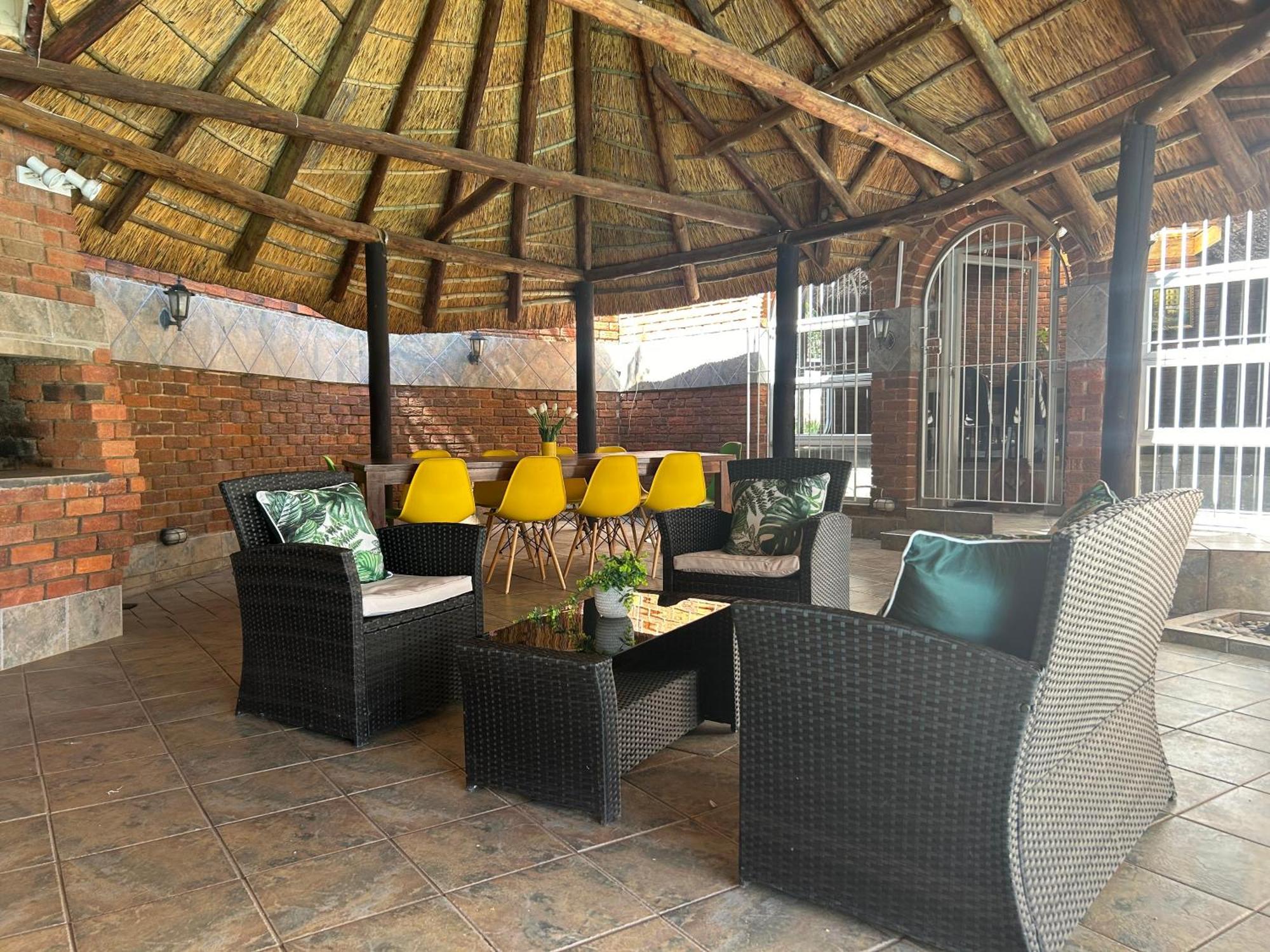 Sibella Guest House Bloemfontein Ngoại thất bức ảnh